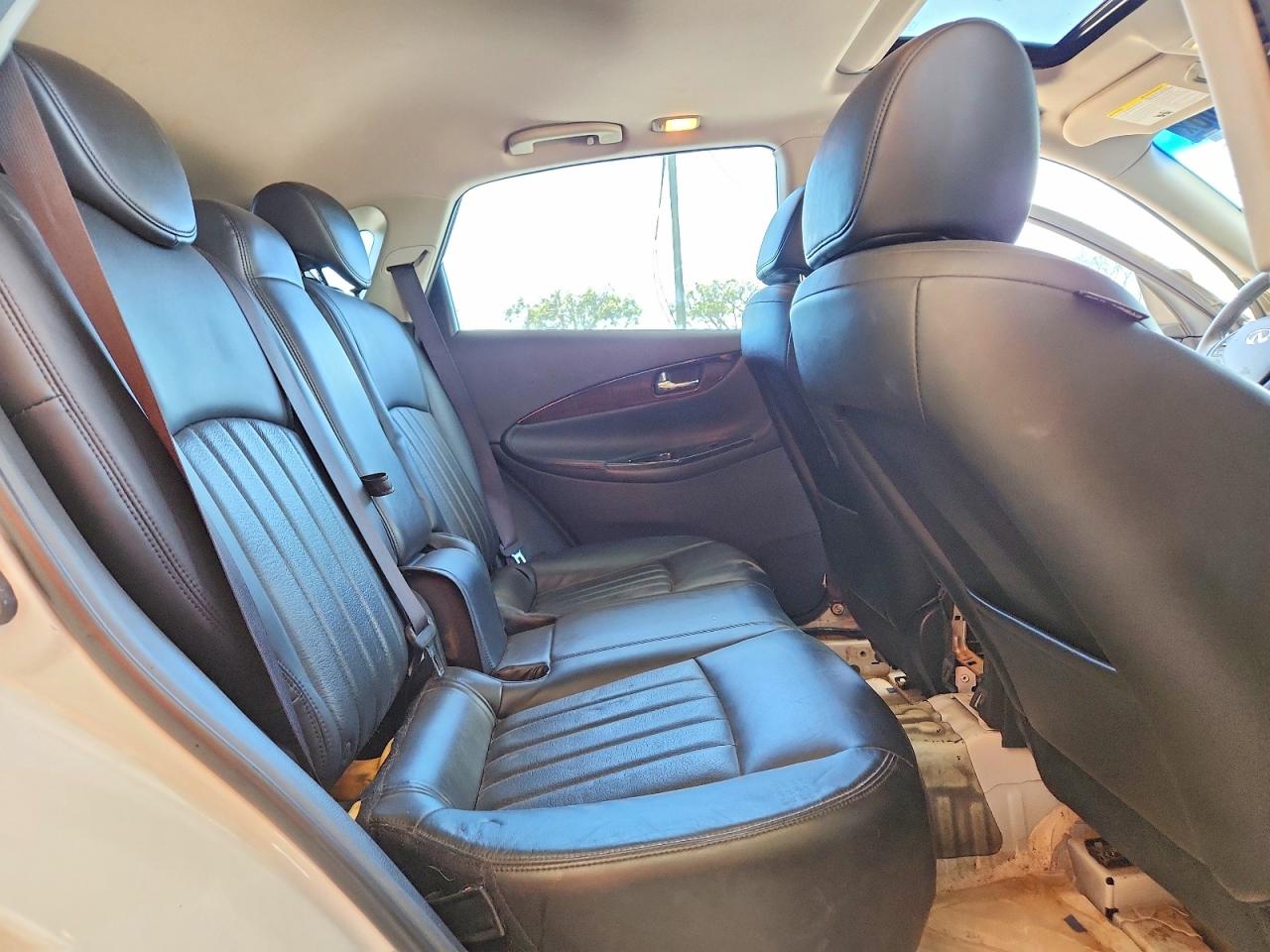 INFINITI Qx Base