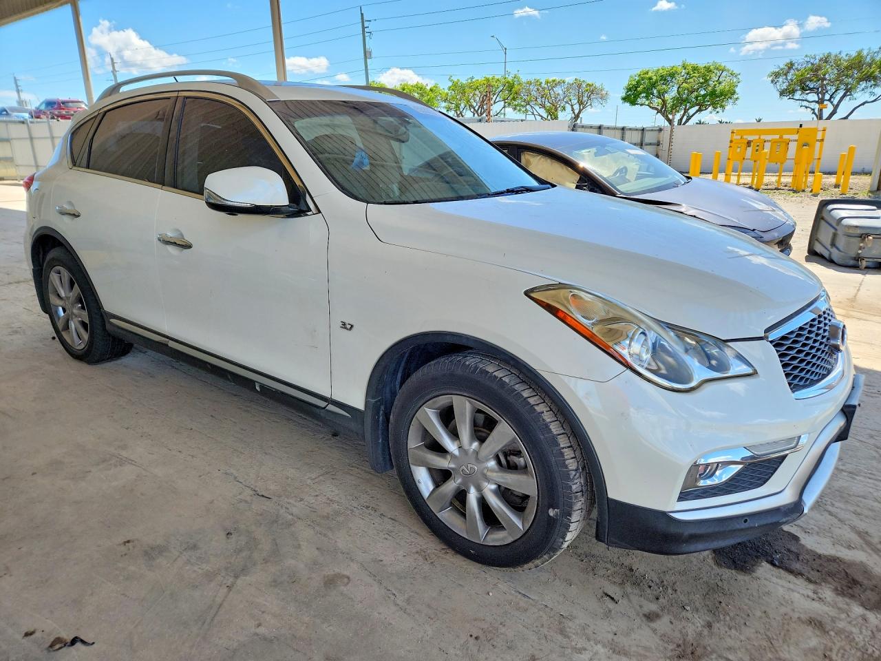 INFINITI Qx Base