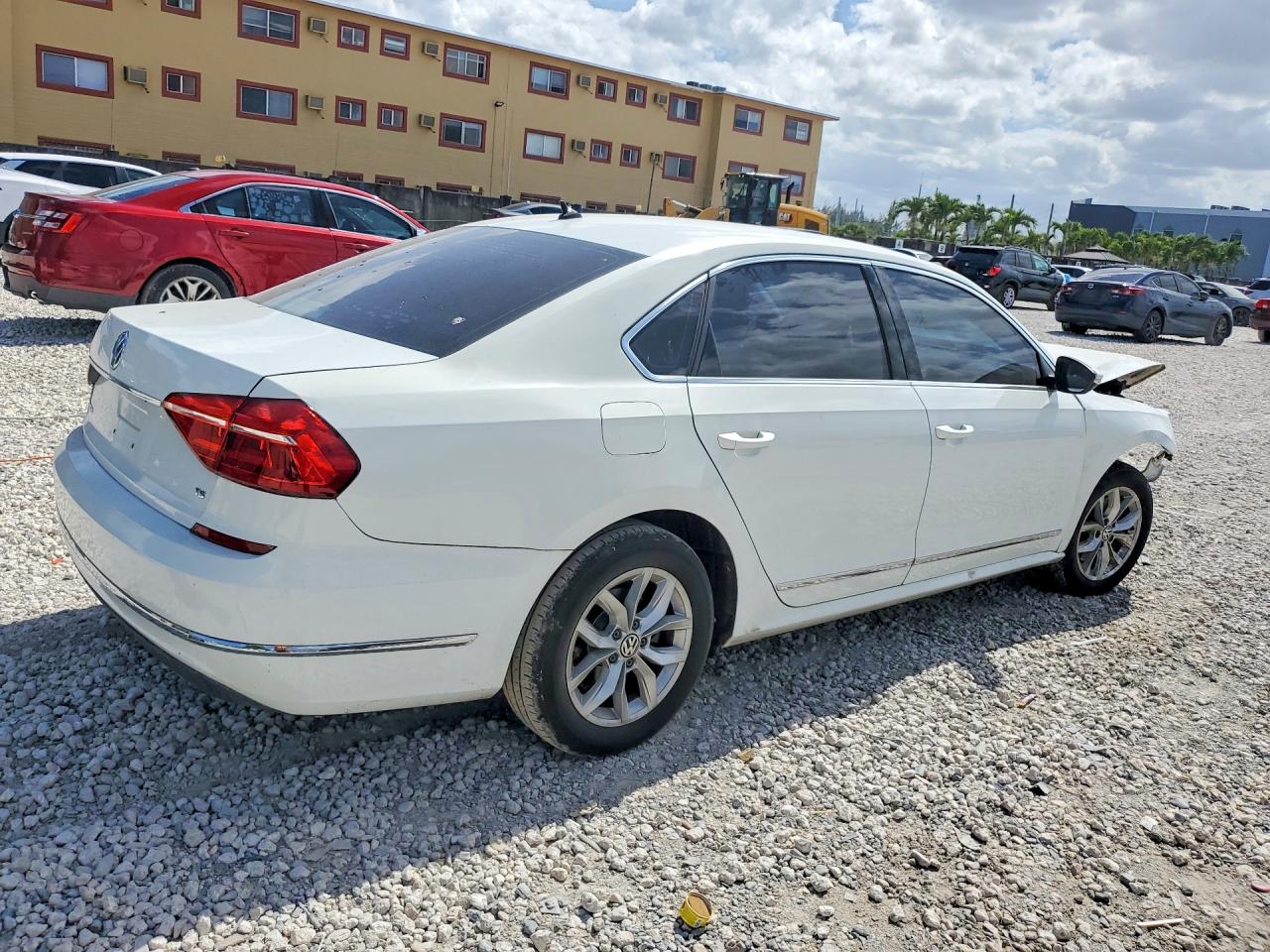 Volkswagen Passat S