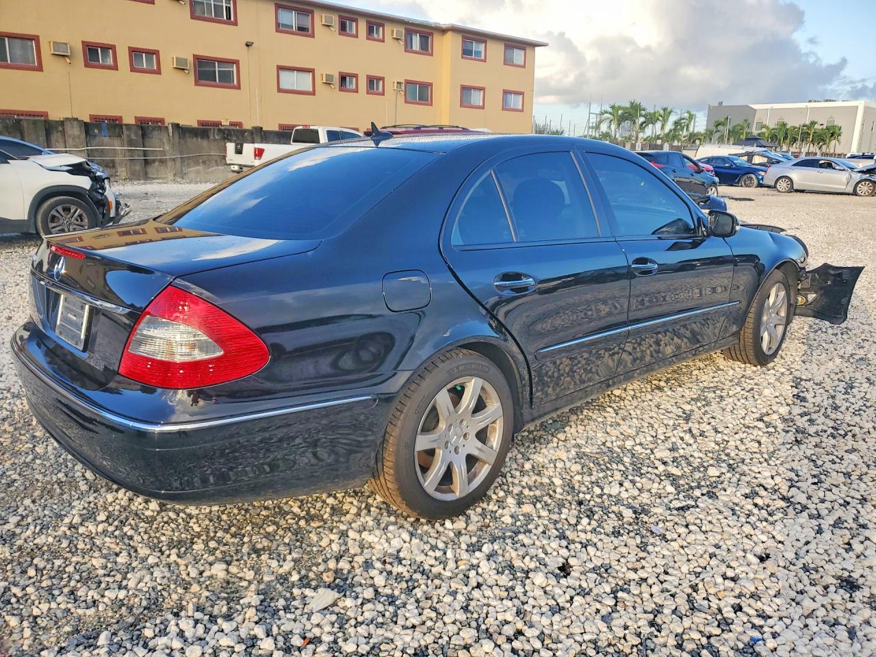 Mercedes-Benz E-Class 350