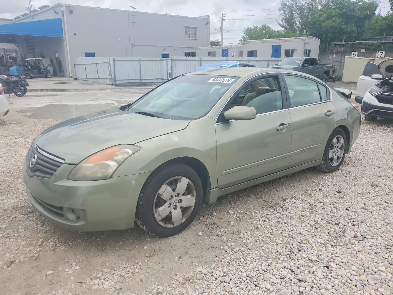 Salvage Nissan Altima Image
