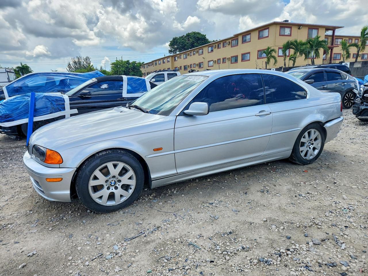 Salvage BMW 3 Series Image