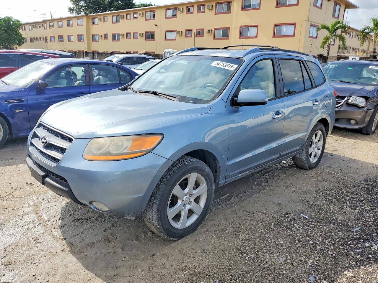 Salvage Hyundai SANTA FE Image