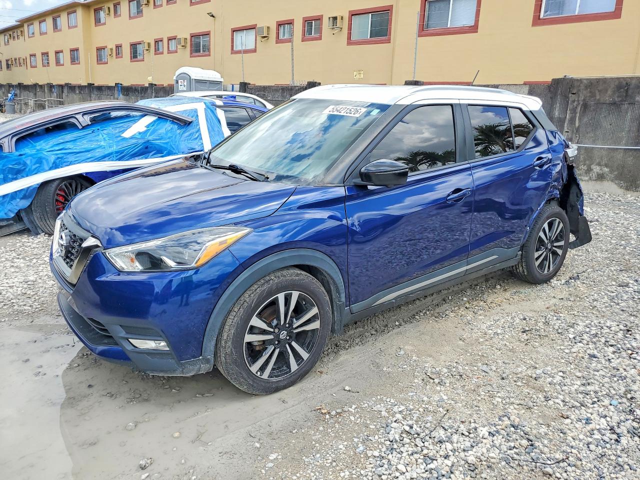 Salvage Nissan Kicks Image