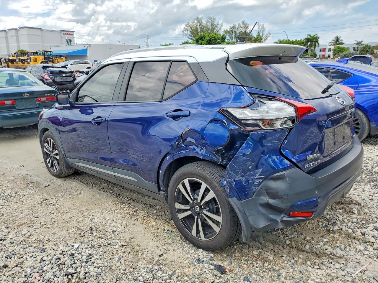 Nissan Kicks Sr
