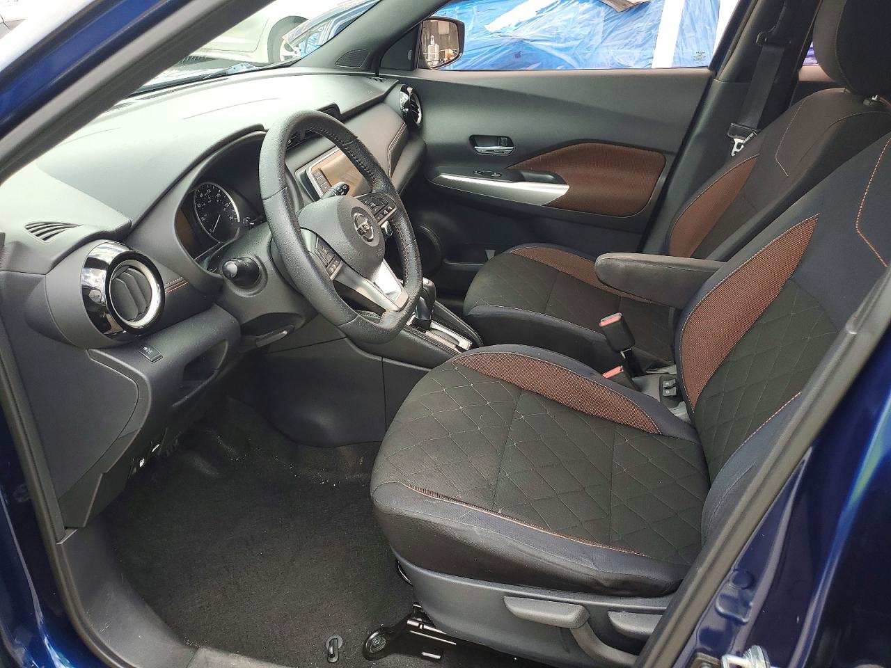 Nissan Kicks Sr