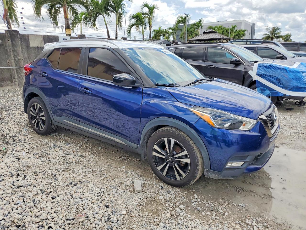 Nissan Kicks Sr