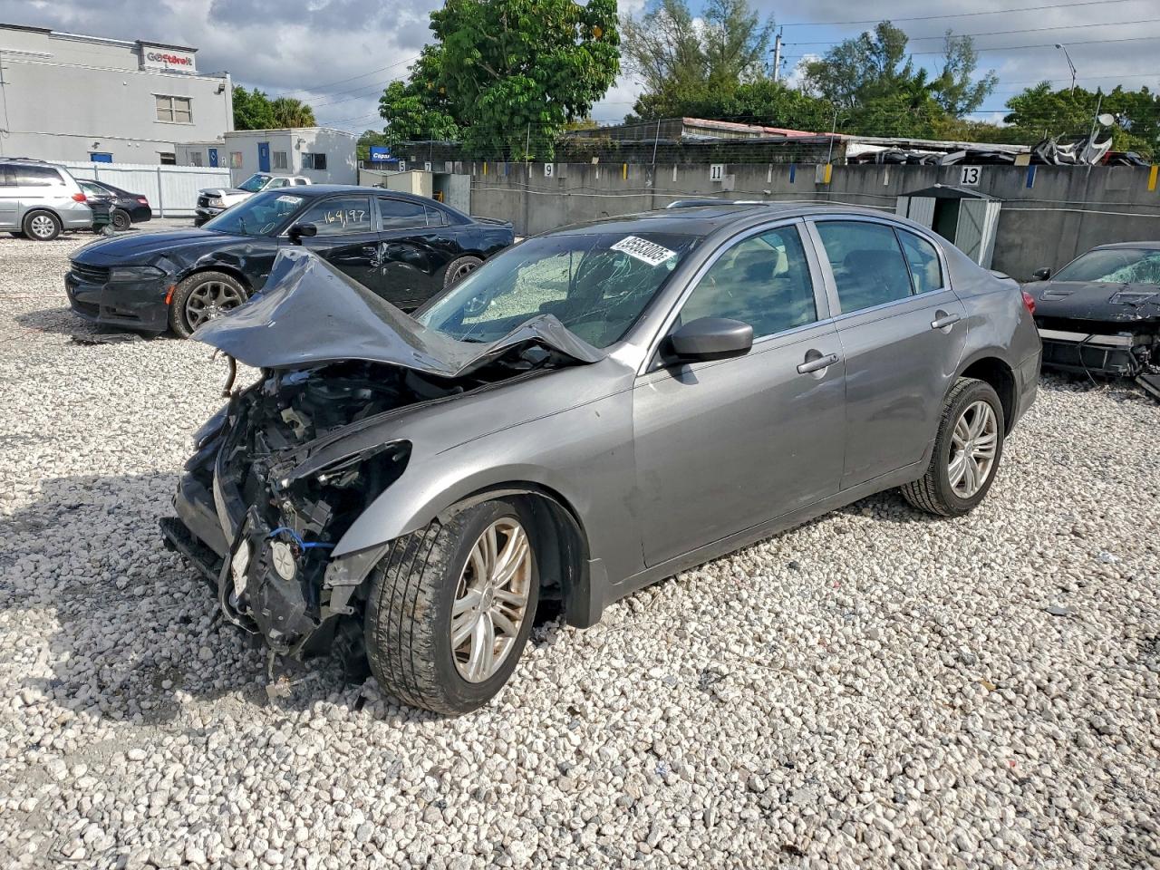 Salvage INFINITI G37 Image