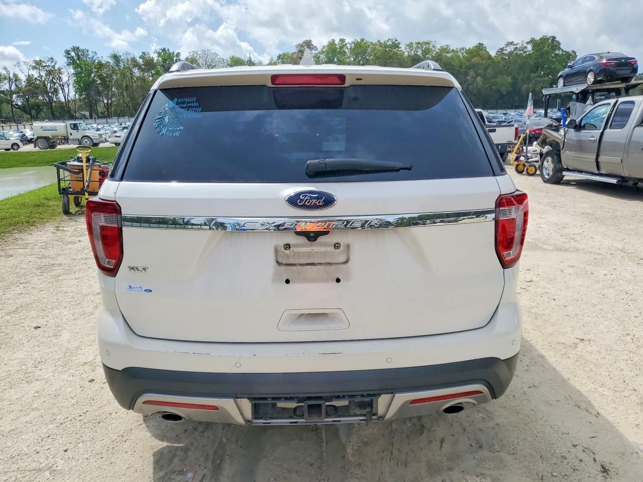 Ford Explorer Xlt