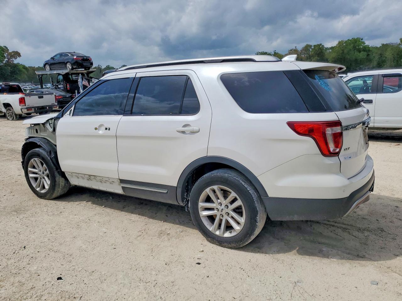 Ford Explorer Xlt