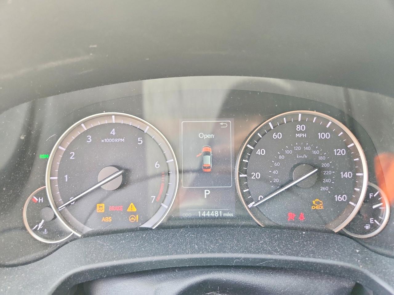 Lexus RX Base