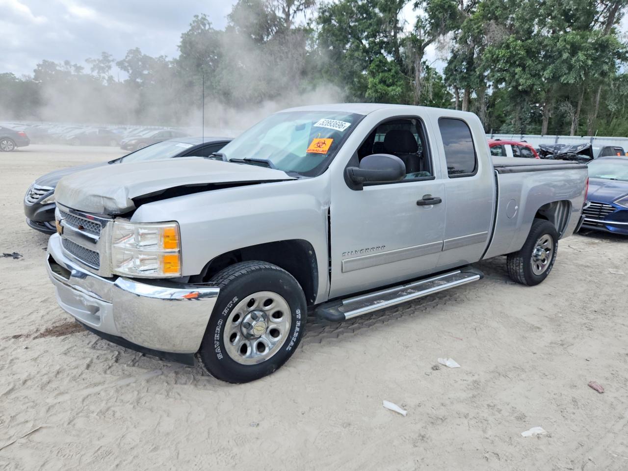 Salvage Chevrolet Silverado Image