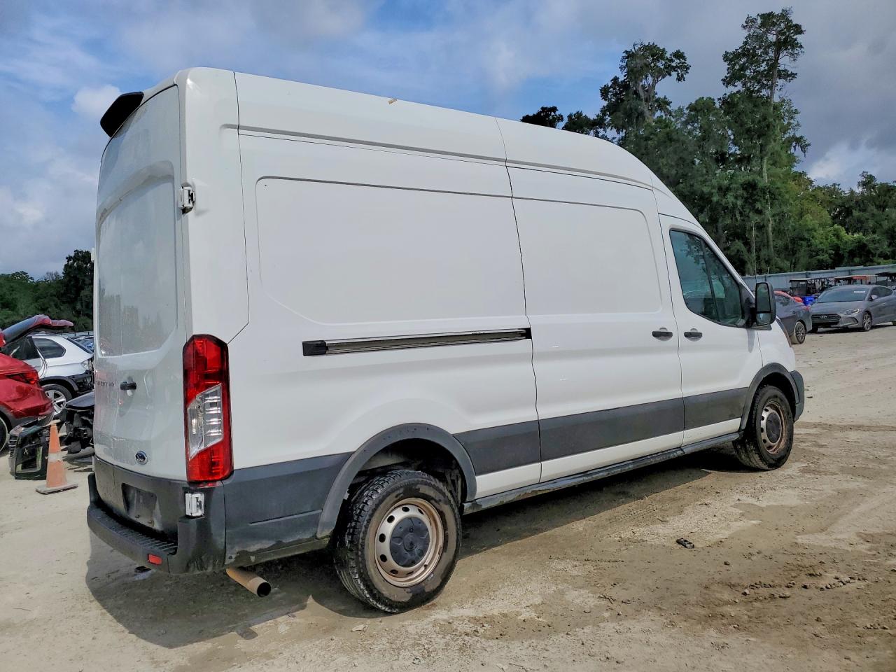 Ford Transit T-250