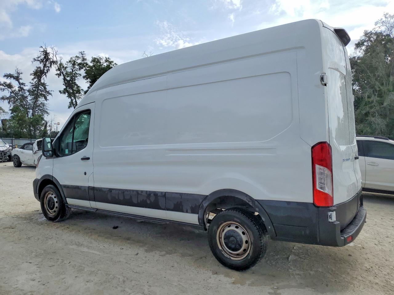 Ford Transit T-250