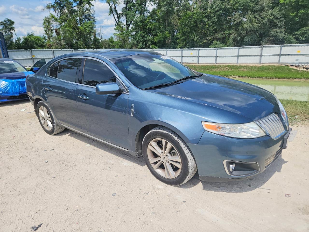 Lincoln MKS