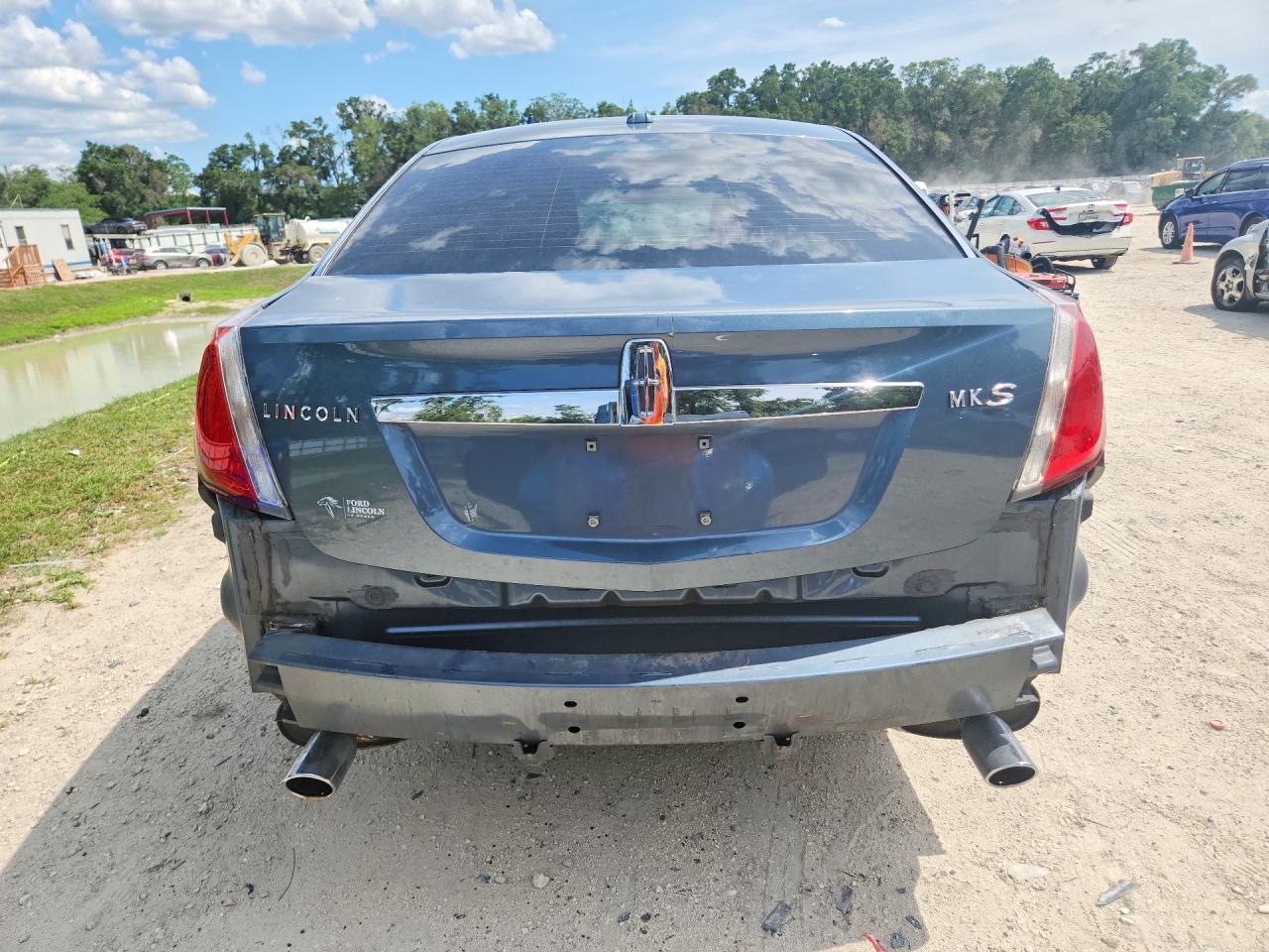 Lincoln MKS