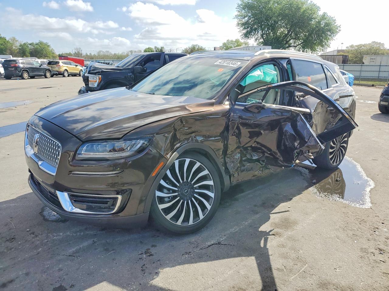 Salvage Lincoln Nautilus Image