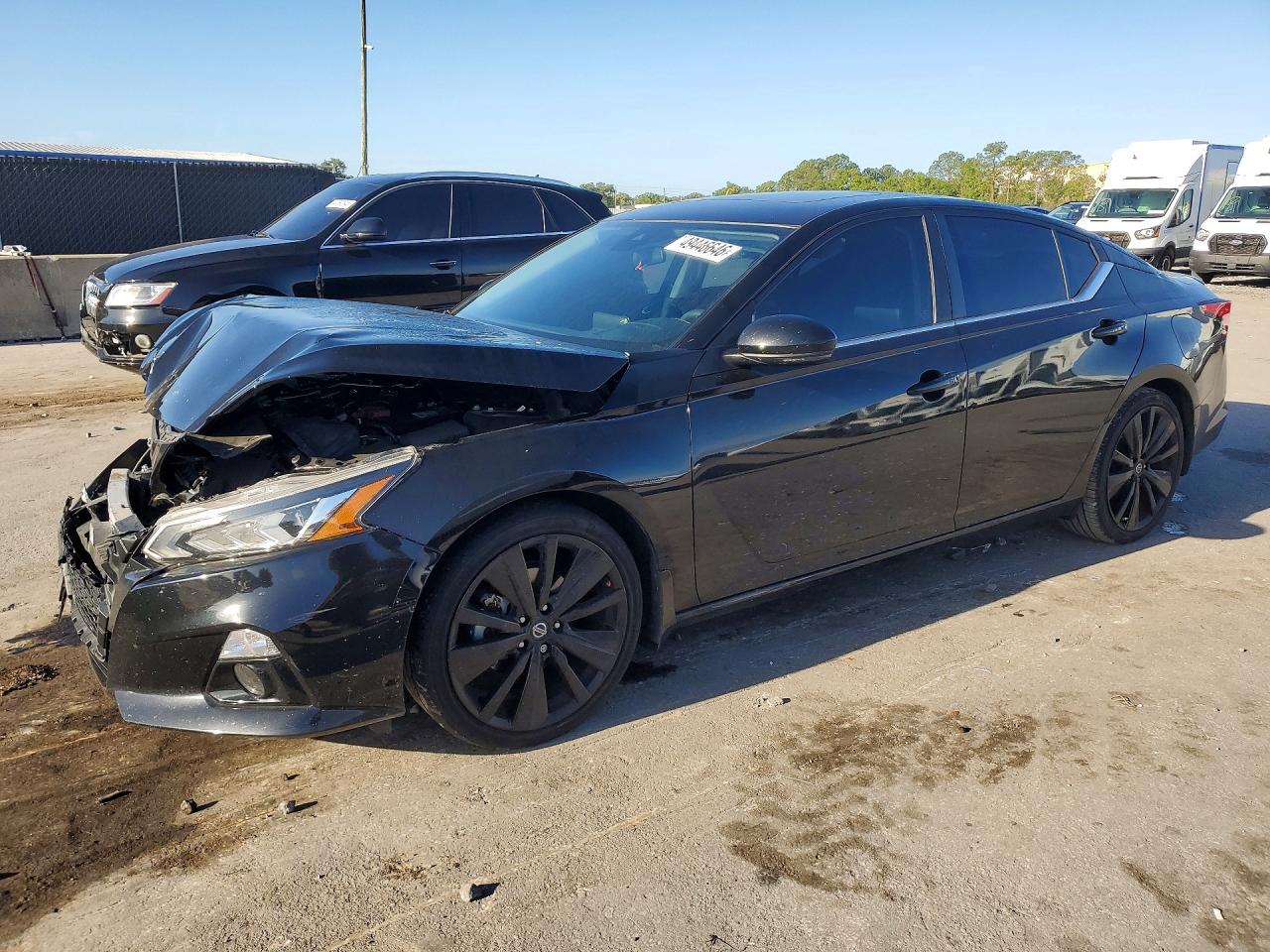 Salvage Nissan Altima Image