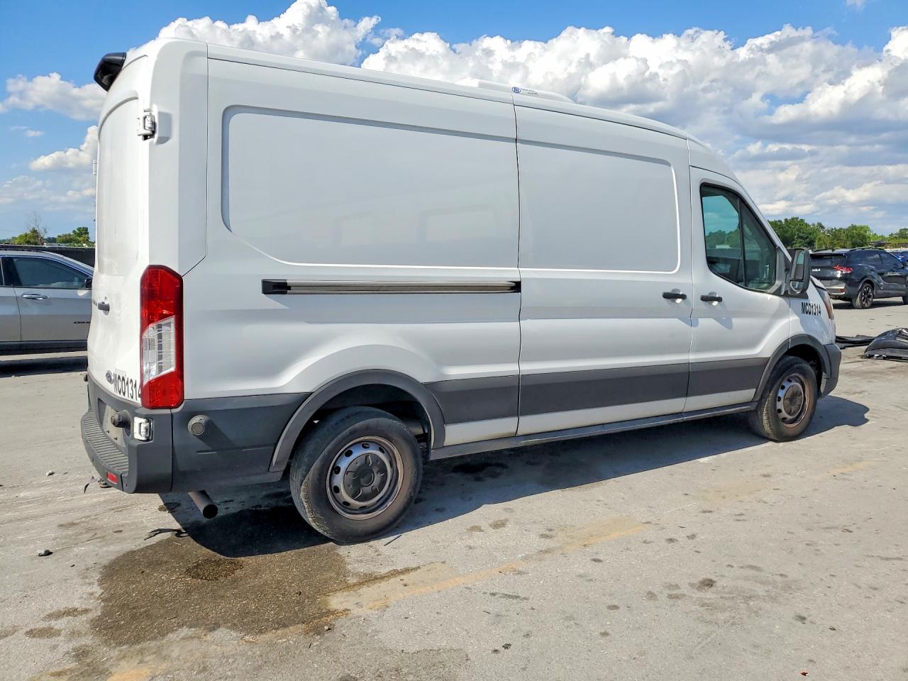 Ford Transit T-250
