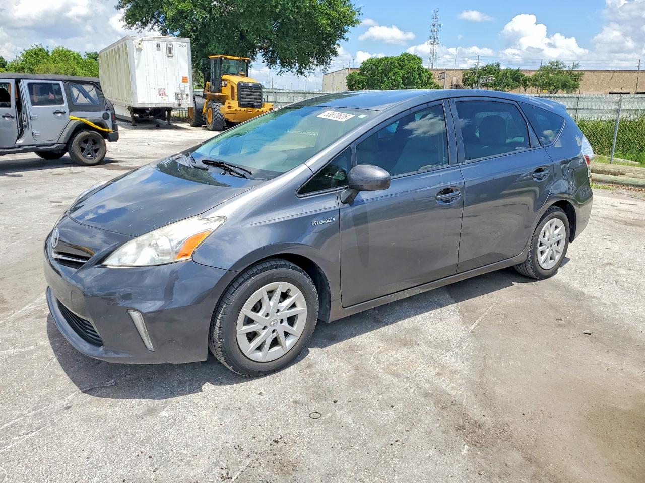 Salvage Toyota Prius Image
