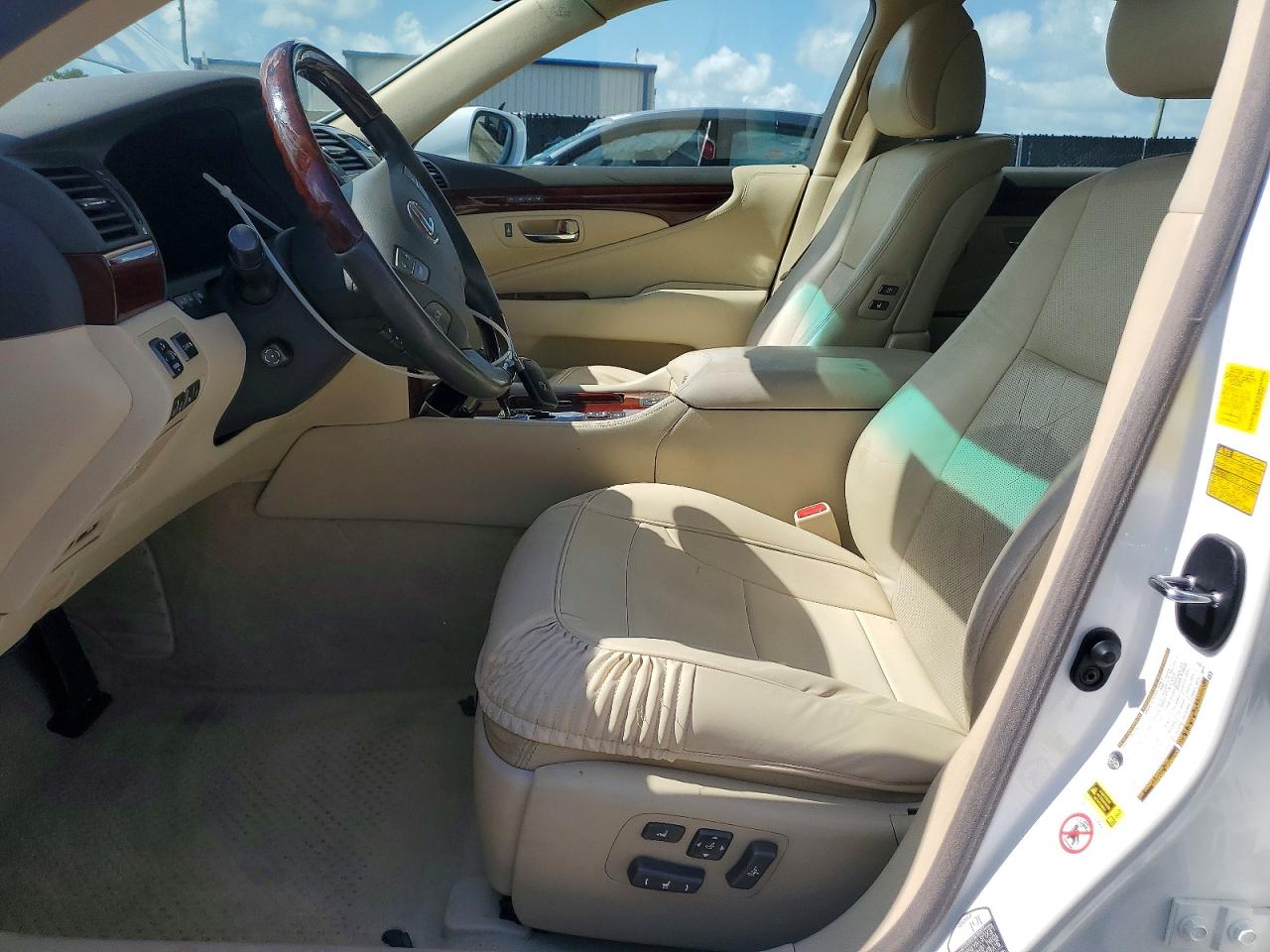 Lexus LS 460