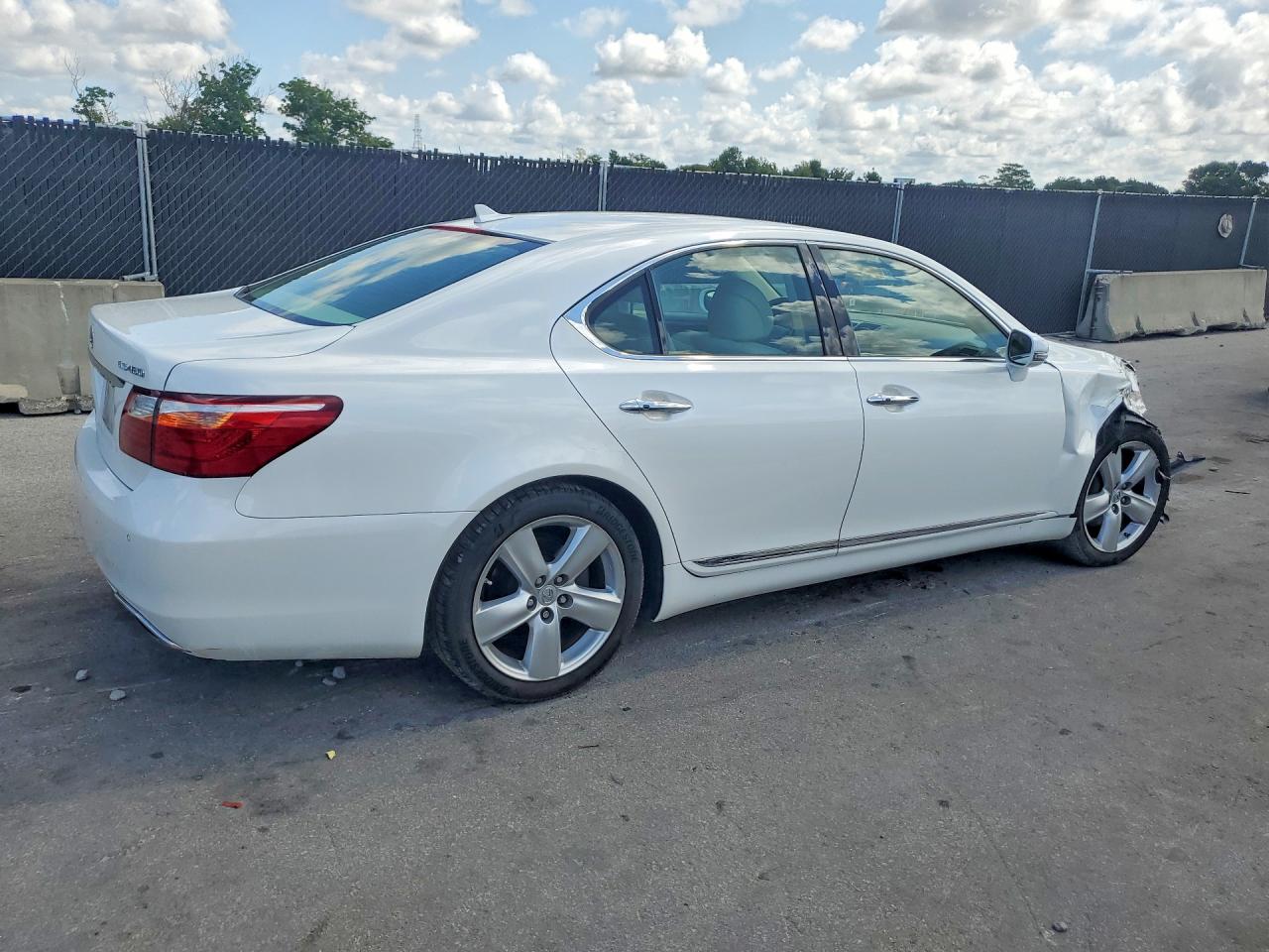 Lexus LS 460