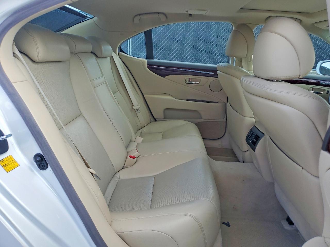 Lexus LS 460