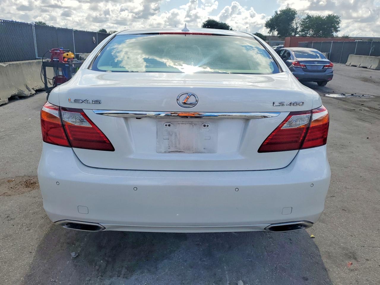 Lexus LS 460