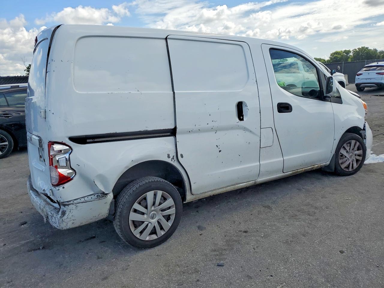 Nissan Nv