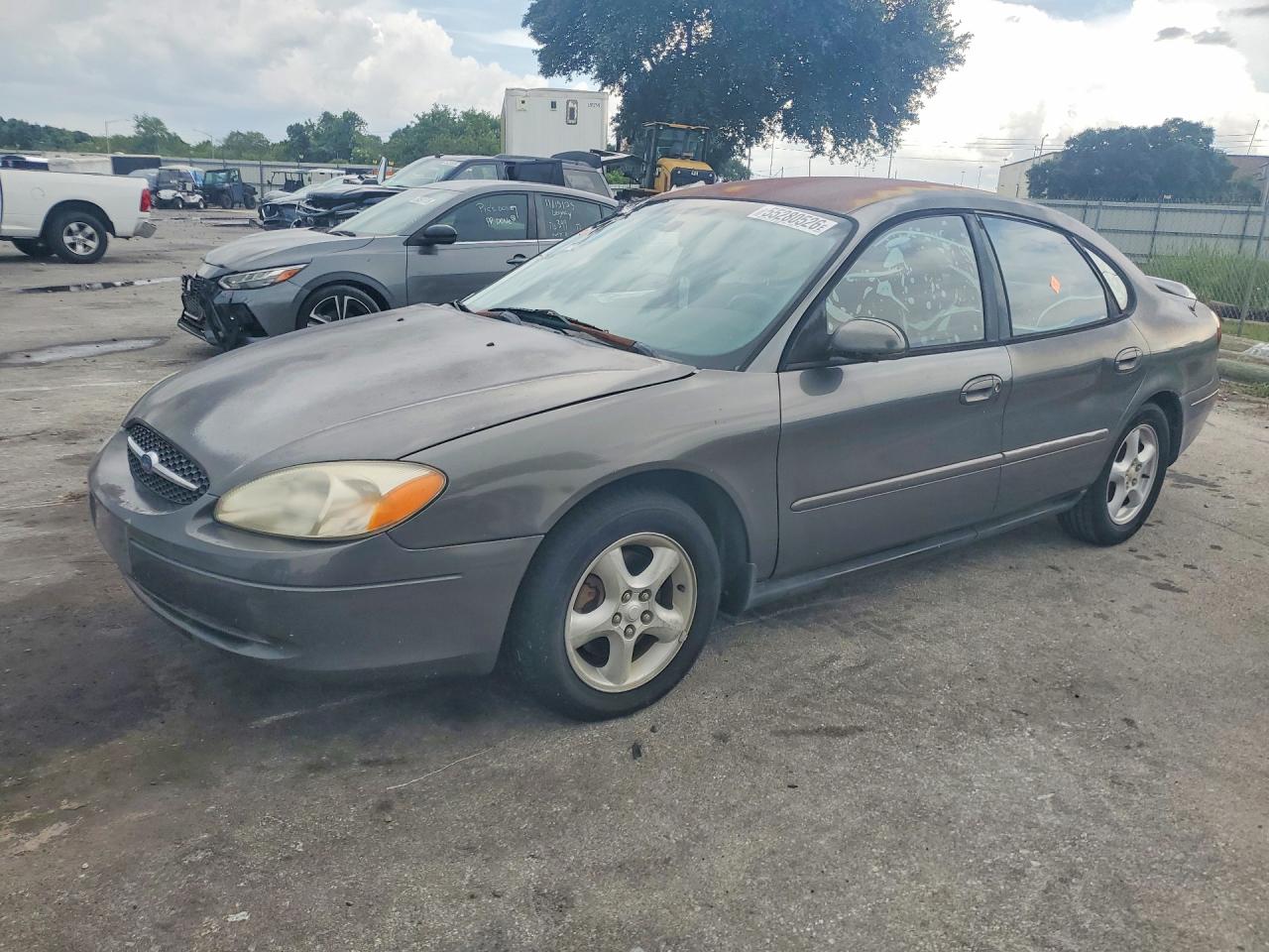 Salvage Ford Taurus Image