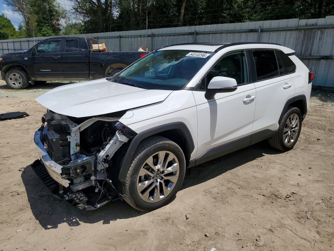 Salvage Toyota RAV4 Image