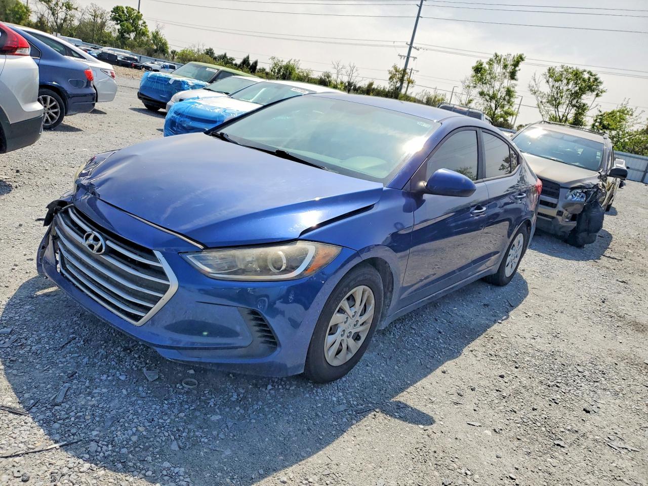 Salvage Hyundai ELANTRA Image