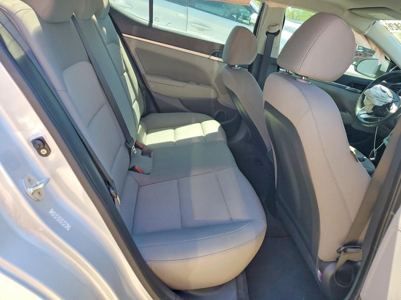 Hyundai ELANTRA Value Edition