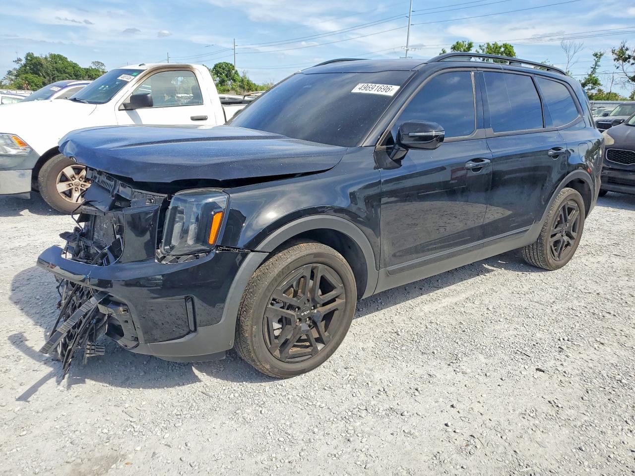 Salvage Kia Telluride Image