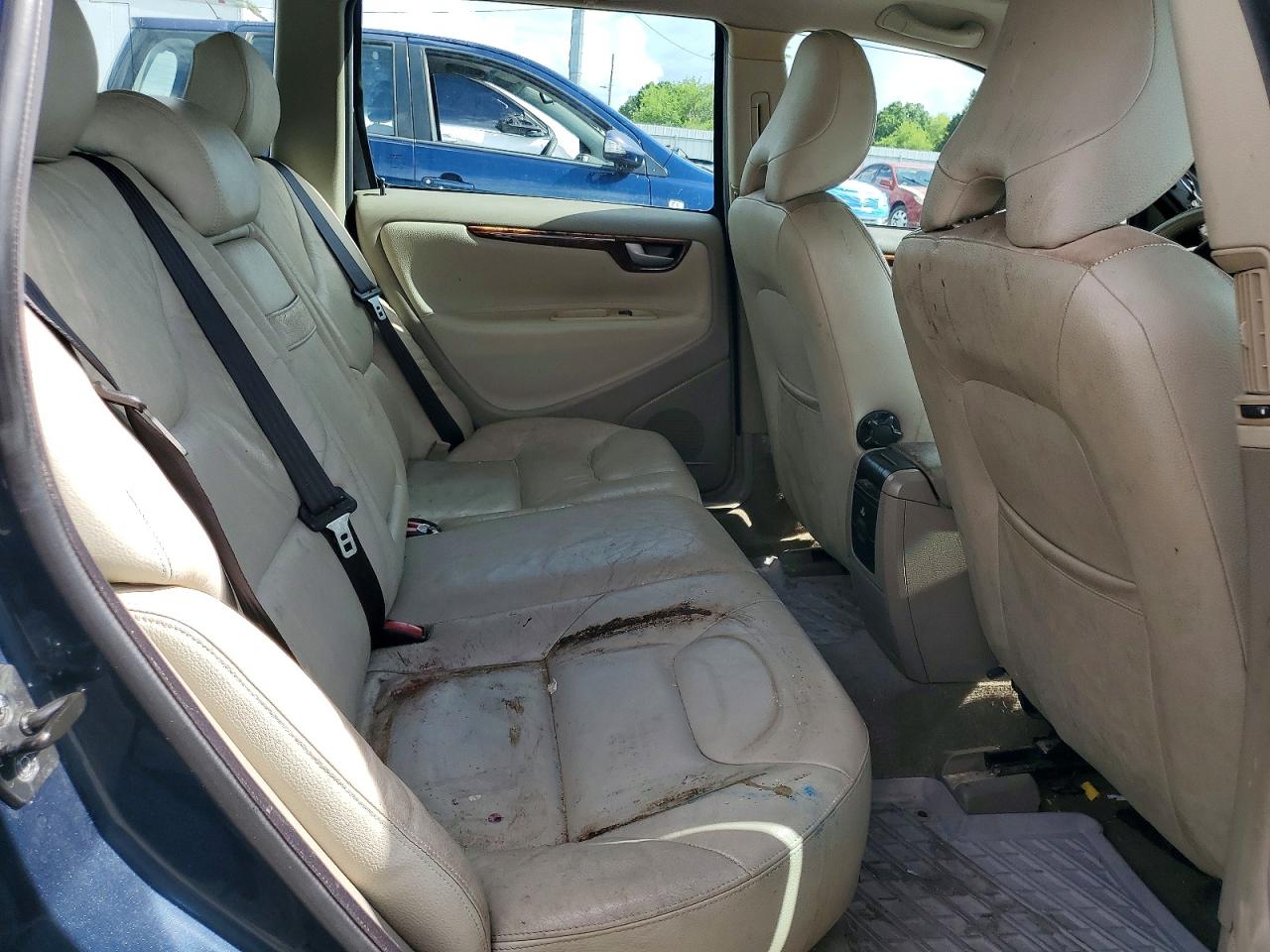 Volvo V70 Fwd