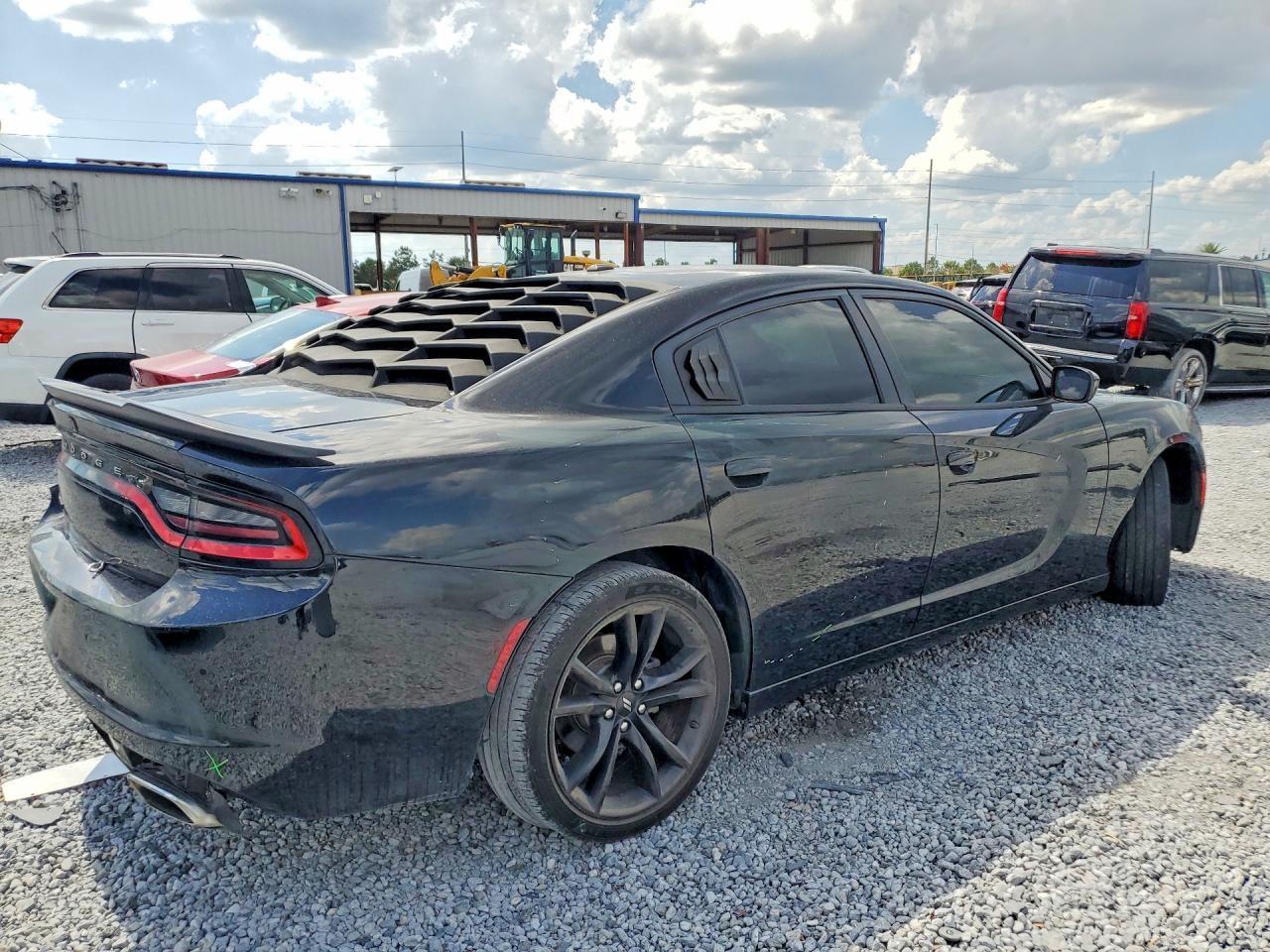 Dodge Charger Sxt