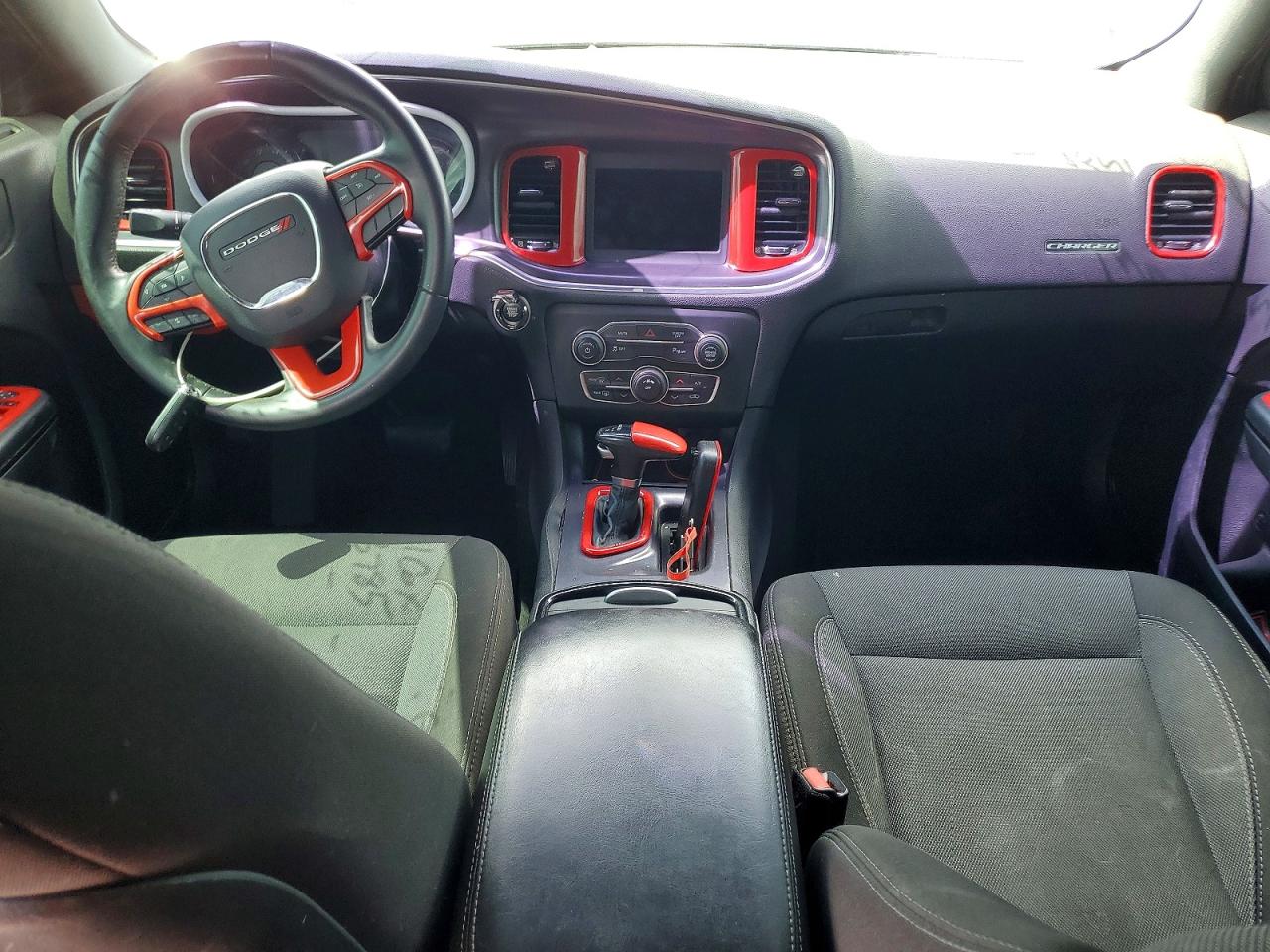 Dodge Charger Sxt