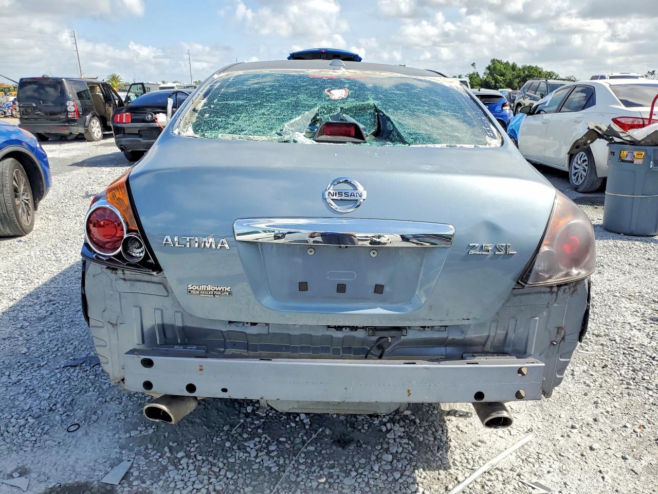 Nissan Altima