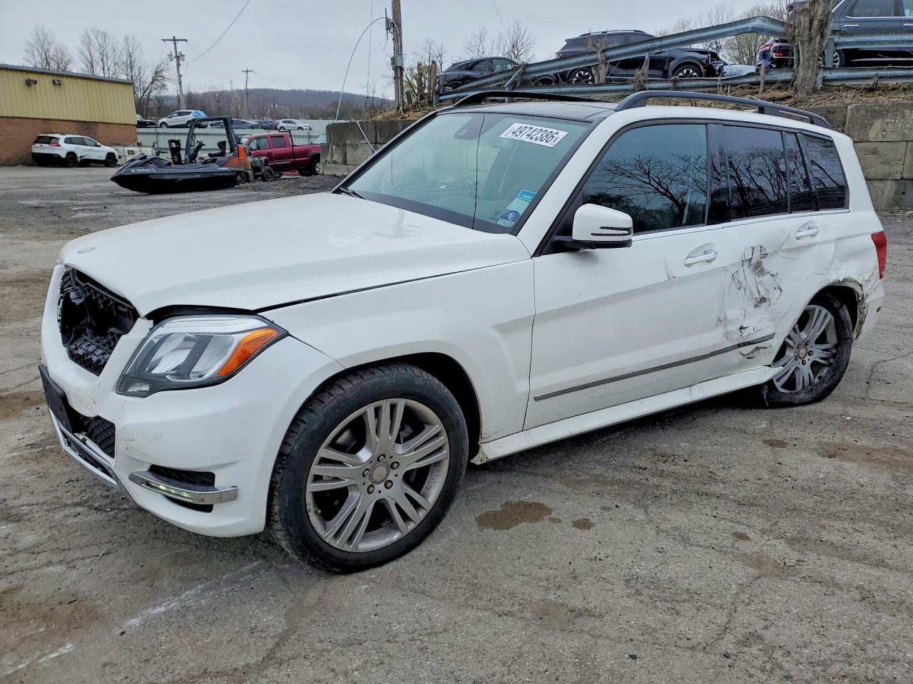 Salvage Mercedes-Benz GLK Image