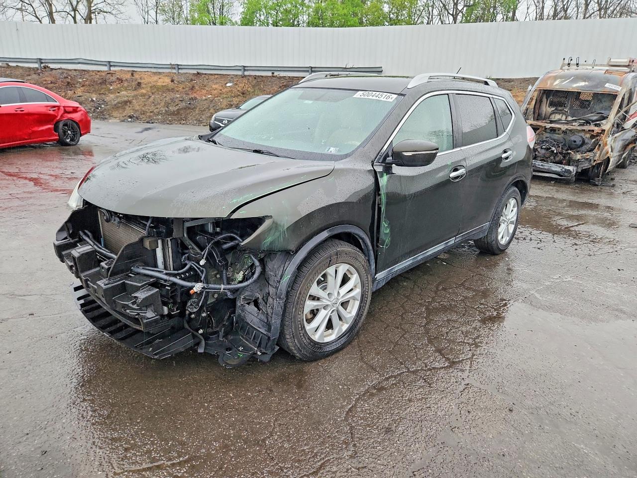Salvage Nissan Rogue Image