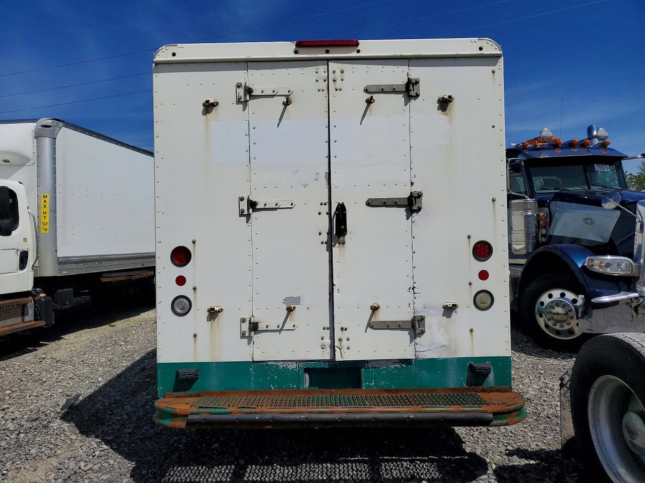 Workhorse Commercial Chassis W42