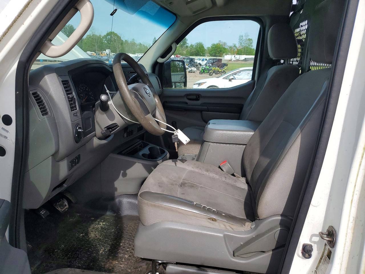 Nissan Nv 2500