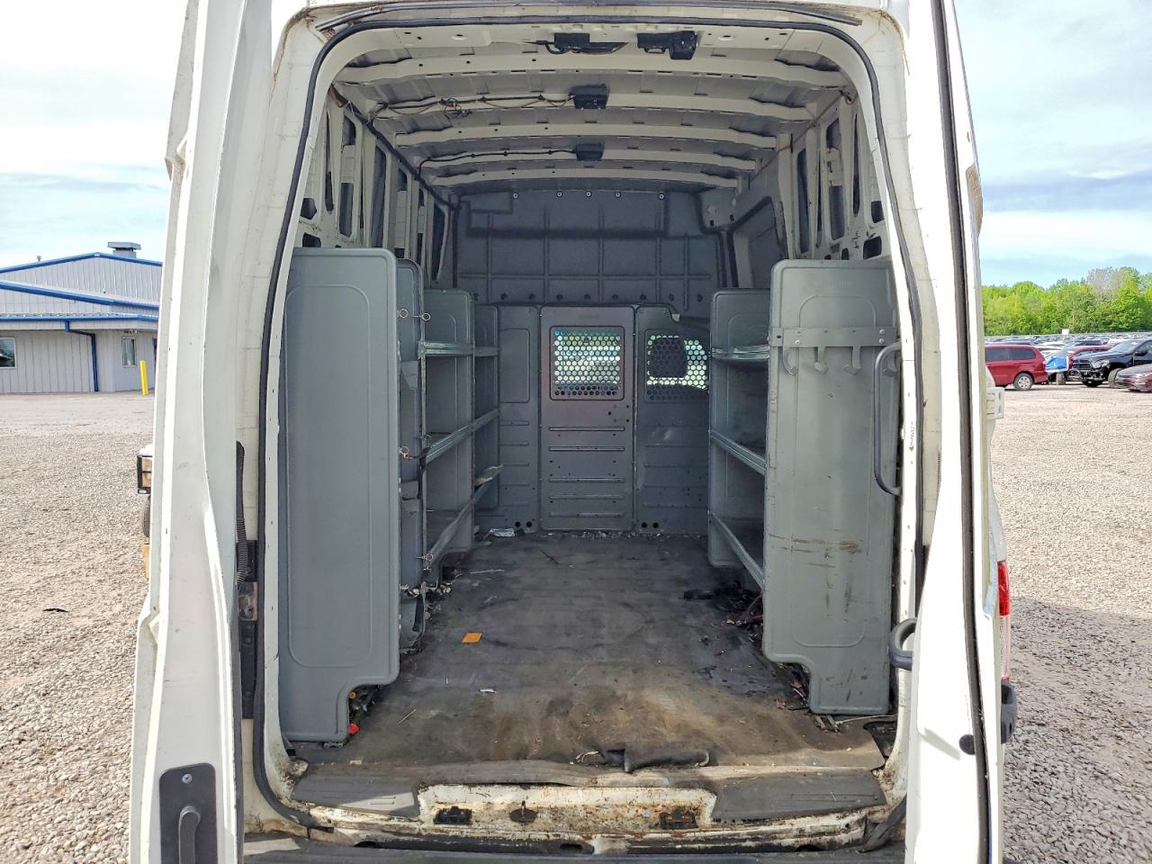 Nissan Nv 2500