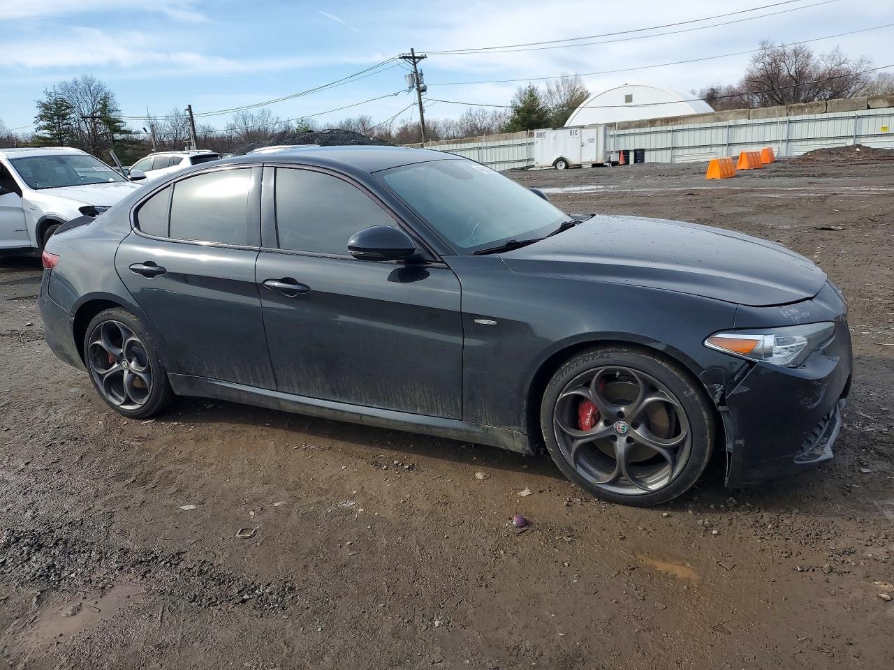 Alfa Romeo Giulia Ti Q4