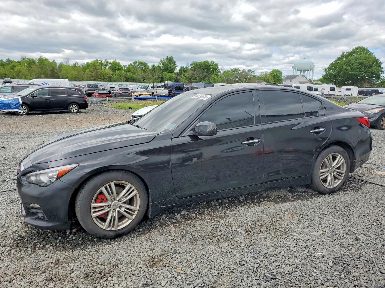 Salvage INFINITI Q50 Image