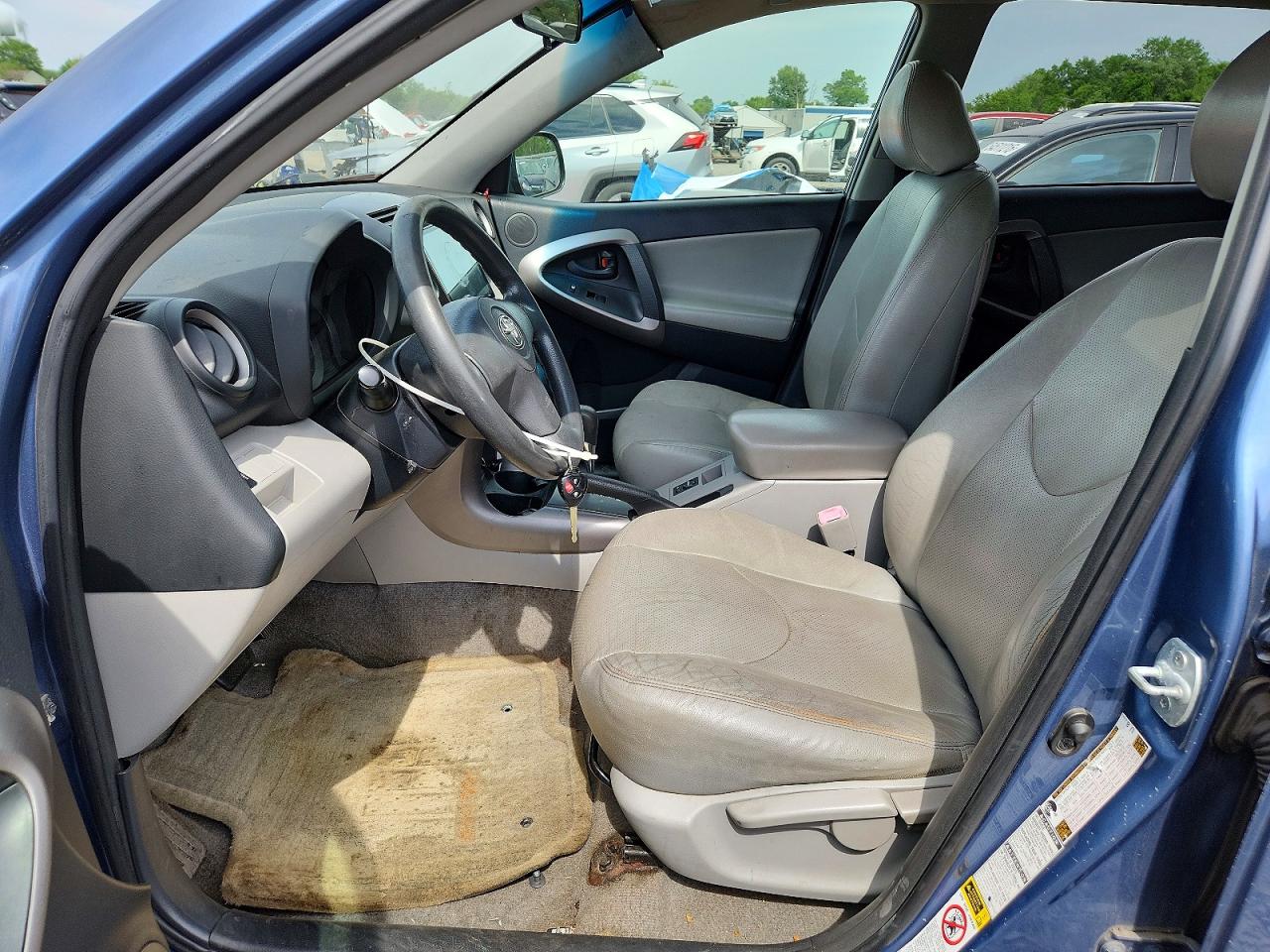 Toyota RAV4 Base