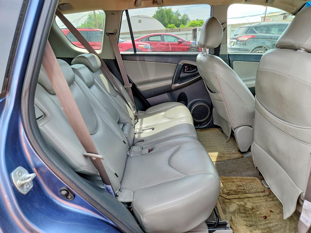 Toyota RAV4 Base