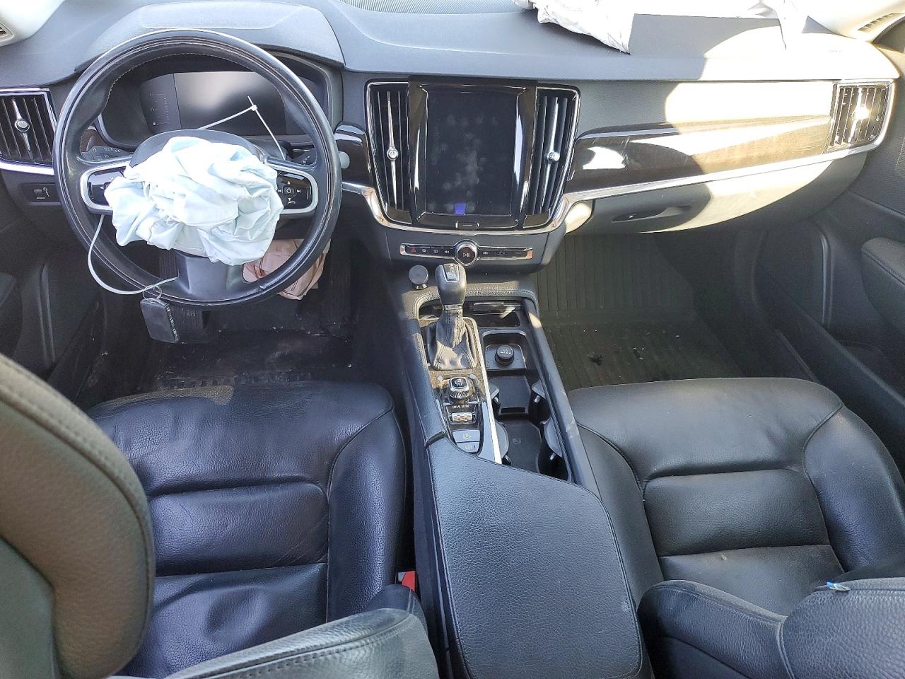 Volvo S90 T5 Momentum