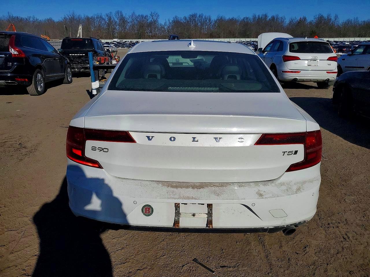 Volvo S90 T5 Momentum