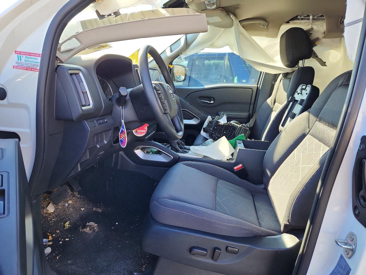 Nissan Frontier Sv